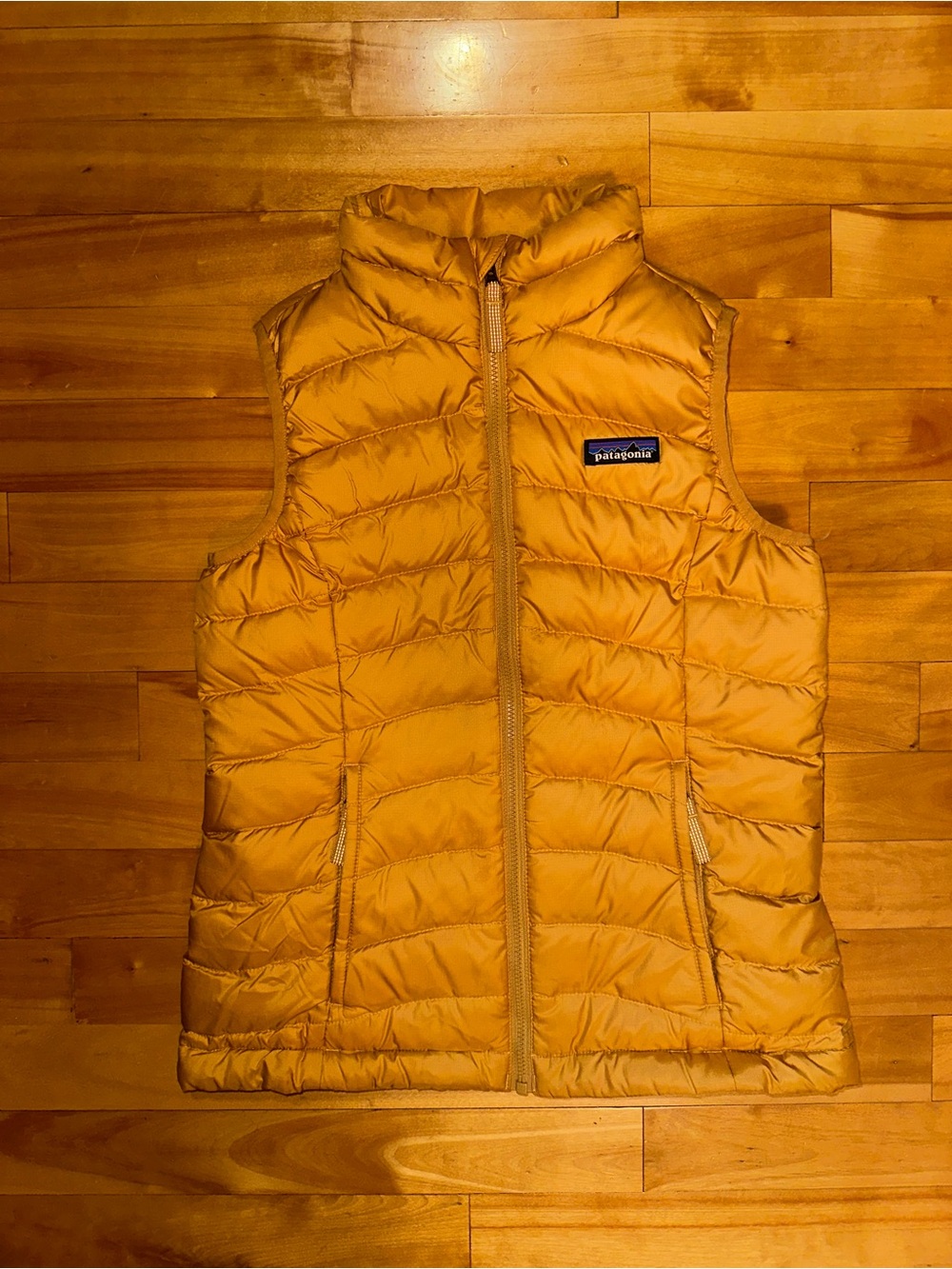 Patagonia Boys Unisex Down Sweater Vest S 7-8 Bengal Gold Puffer 600 Fill